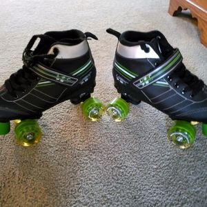 Boys Size 5 Roller Derby Skates